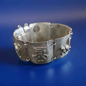 Vintage Peruvian .925 Silver Storyteller Panel Bracelet - Tumi/Llama 3D Repoussé